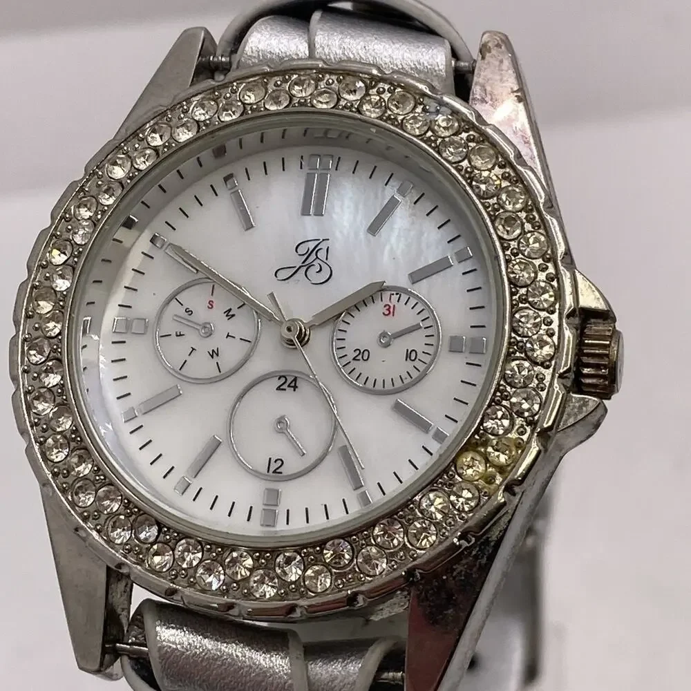 Womens Silver Rhinestone Mop Dial Watch New Battery